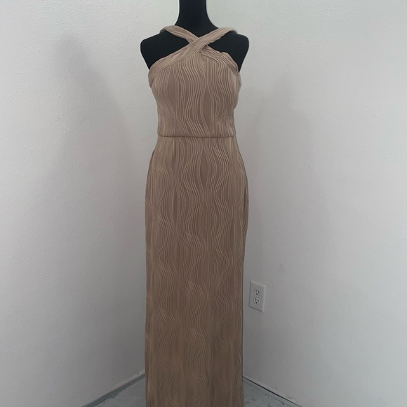 Siena Dresses & Skirts - Chic Strapless Tan Dress
